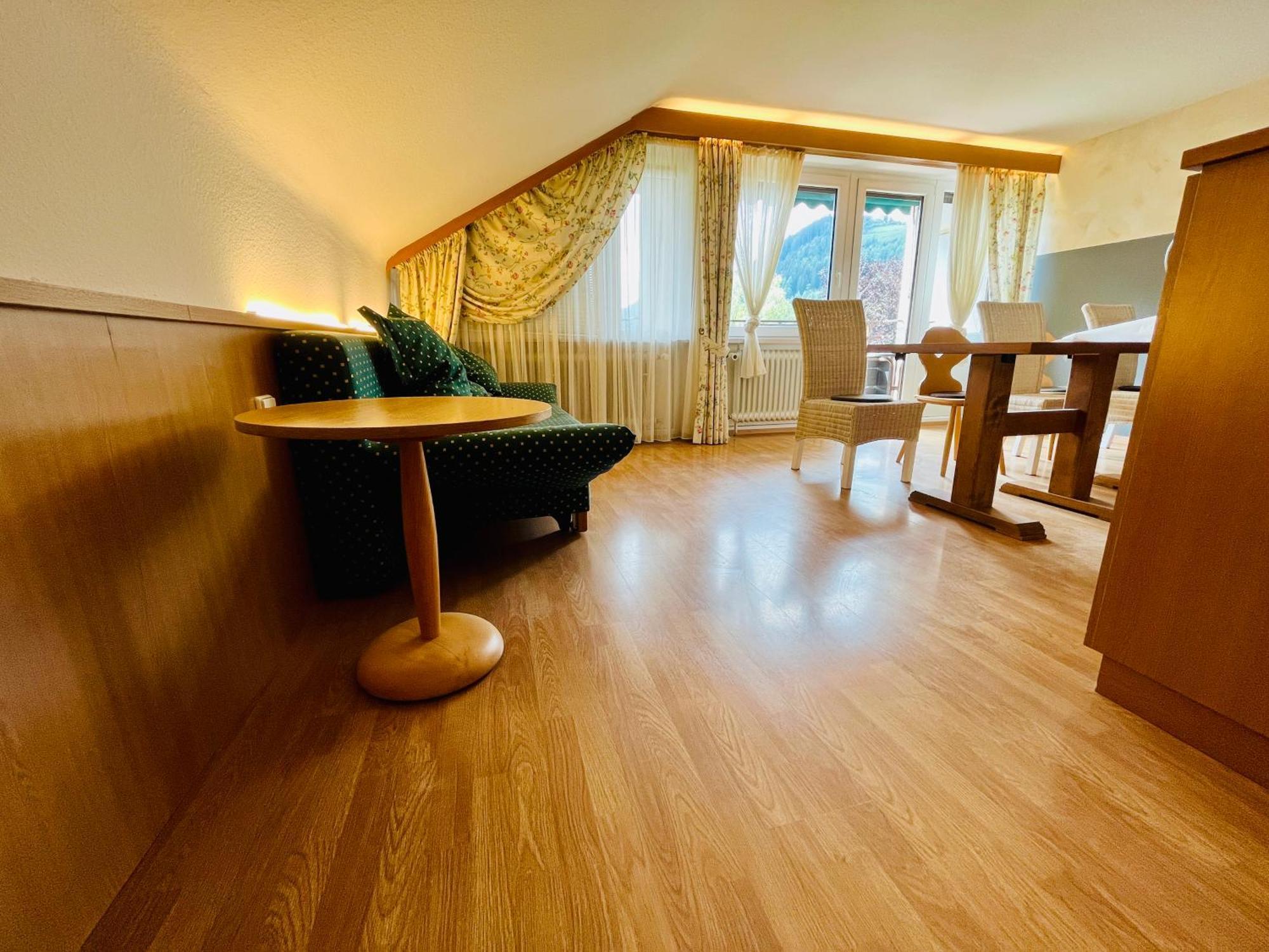 B&B Apart Hotel Goldener Hahn - Nahe An Gartenschau Tal X Baiersbronn Zimmer foto